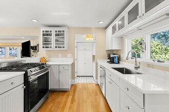 84 Spring St in Quincy, MA - Building Photo - Building Photo