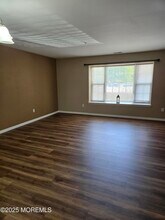 1502 Saxony Dr in Mount Laurel, NJ - Building Photo - Building Photo