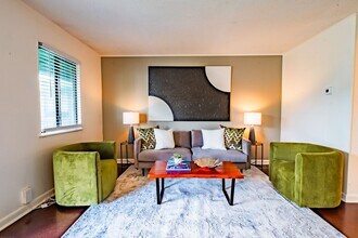 3914 Ave D Ave in Austin, TX - Building Photo - Building Photo