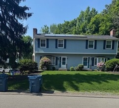 105 Walnut St in Canton, MA - Building Photo - Building Photo