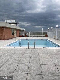 1 E University Pkwy photo'