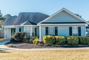 101 Timber Mill Court in Warner Robins, GA - Building Photo