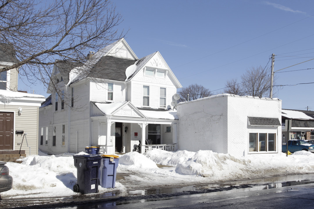 1035 Bridge St in Grand Rapids, MI - Foto de edificio