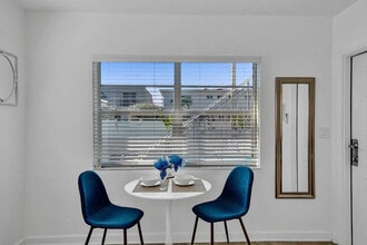 335 Desoto St in Hollywood, FL - Building Photo - Building Photo