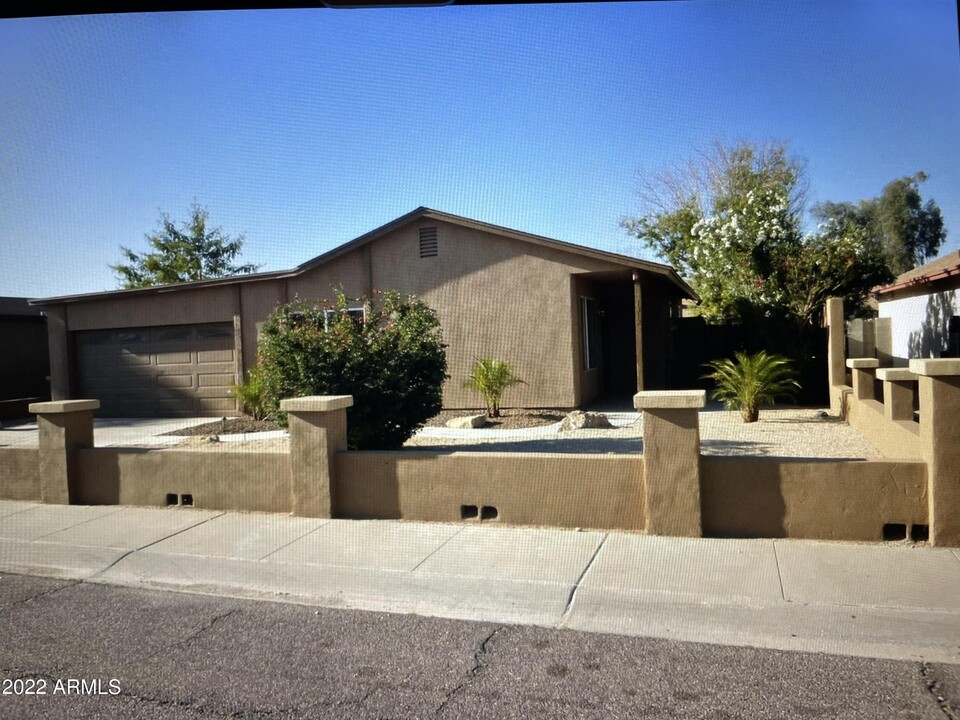 1312 E Huntington Dr in Phoenix, AZ - Building Photo