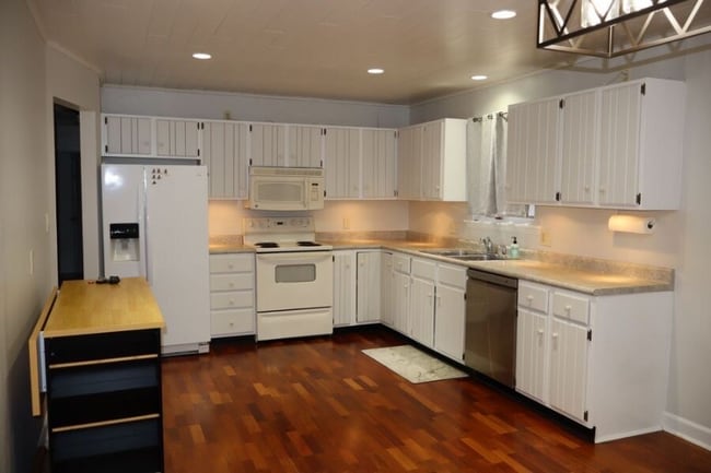 3809 W Rollins Rd in Columbia, MO - Foto de edificio - Building Photo