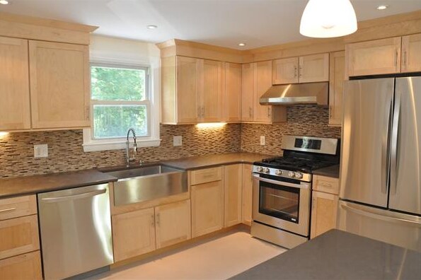 11 Rockland Pl in Newton, MA - Foto de edificio - Building Photo