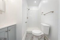 527 E 27th St photo'