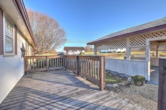 5501 Odd Fellow Rd in Kingsport, TN - Building Photo - Building Photo