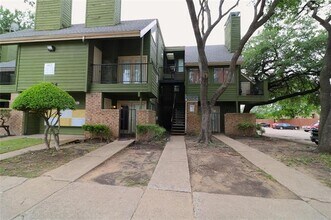 9831 Walnut St in Dallas, TX - Building Photo - Building Photo
