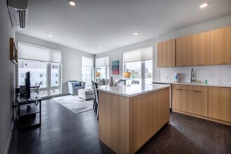 51 S Broadway in White Plains, NY - Building Photo - Building Photo