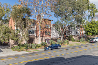 2940-2960 Broadway in San Diego, CA - Building Photo - Primary Photo