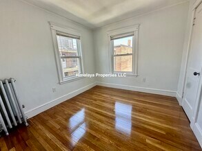 6 Woodlawn St, Unit 3 in Boston, MA - Building Photo - Building Photo