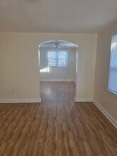 6213 N Howard St in Philadelphia, PA - Building Photo - Building Photo