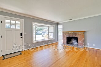 485 Benvenue Ave in Los Altos, CA - Building Photo - Building Photo