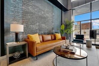Bay One in Bayonne, NJ - Foto de edificio - Building Photo
