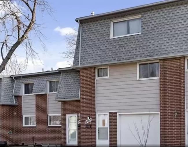 property at 2663 Vine Ct