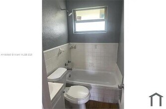 11850 SW 212th St in Miami, FL - Building Photo - Building Photo