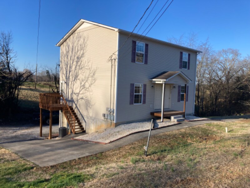 7182 Cedar Hill Rd in Talbott, TN - Building Photo