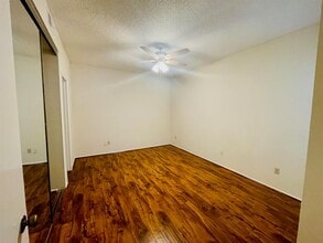2710 Grants Lake Blvd-Unit -C3 in Sugar Land, TX - Building Photo - Building Photo