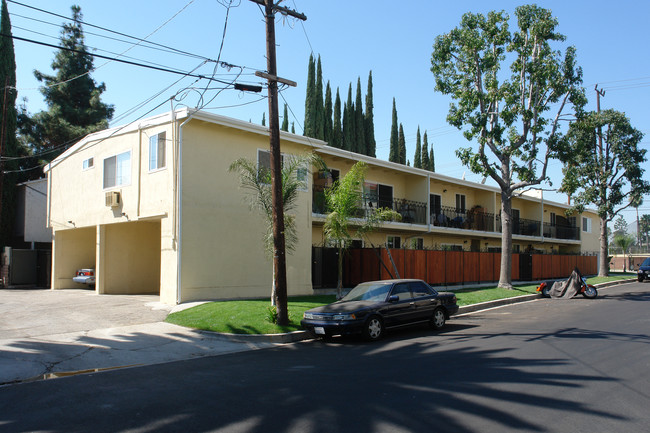 5030 Sepulveda Blvd in Sherman Oaks, CA - Building Photo - Building Photo