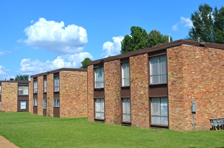 Sunrise Terrace Apartments in Memphis, TN - Foto de edificio