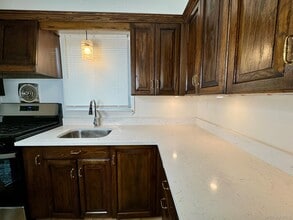 15-14 200th St in Queens, NY - Building Photo - Building Photo