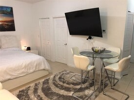 17122 SW 92nd St, Unit Studio