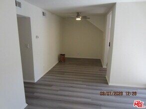 1212 Beachwood Dr in Los Angeles, CA - Building Photo - Building Photo