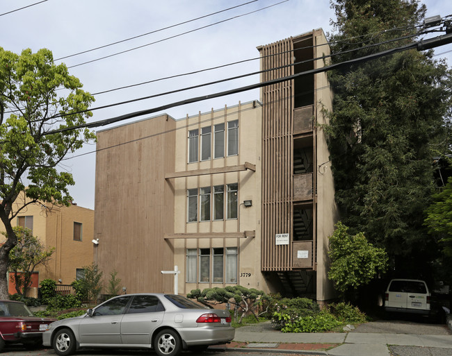 3779 Harrison St in Oakland, CA - Building Photo - Building Photo