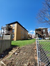 7500 Ellesmere St in Pittsburgh, PA - Building Photo - Building Photo