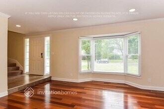 1248 Rosewood Ln in Crystal Lake, IL - Foto de edificio - Building Photo