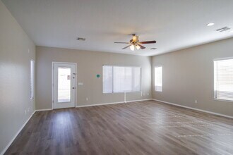 2189 S 88th Ave in Tolleson, AZ - Building Photo - Building Photo