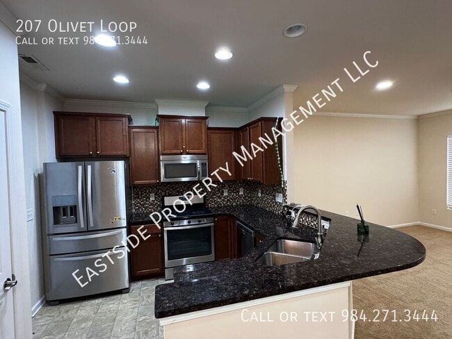 207 Olivet Loop in Cary, NC - Building Photo - Building Photo