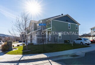 8209 N Cedar Springs Rd in Eagle Mountain, UT - Building Photo - Building Photo