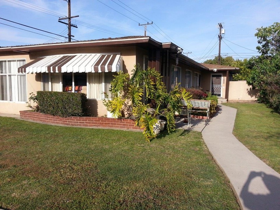 4116 Neosho Ave, Unit Middle in Los Angeles, CA - Building Photo