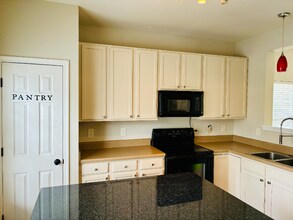 21 Edgebrook Cir in Durham, NC - Building Photo - Building Photo
