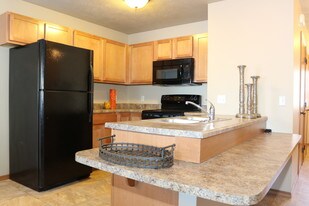 Platinum Point in Sioux Falls, SD - Building Photo