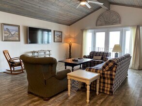 125 Water St, Unit River View in Louisiana, MO - Building Photo - Building Photo