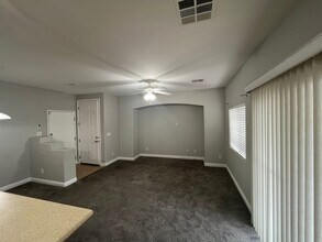 1109 Tropical Star Ln in Henderson, NV - Building Photo - Building Photo