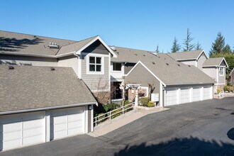 Villas At Carillon in Kirkland, WA - Building Photo - Building Photo