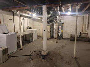 241 Irisdale Pl in Akron, OH - Building Photo - Building Photo