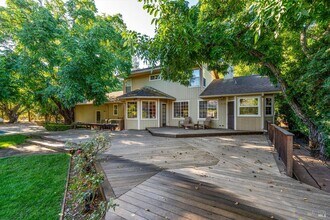 20 Rosedale Rd in Calistoga, CA - Building Photo - Building Photo