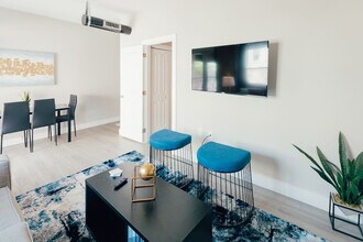 202 E Main St, Unit ID1397955P in Johnson City, TN - Foto de edificio - Building Photo