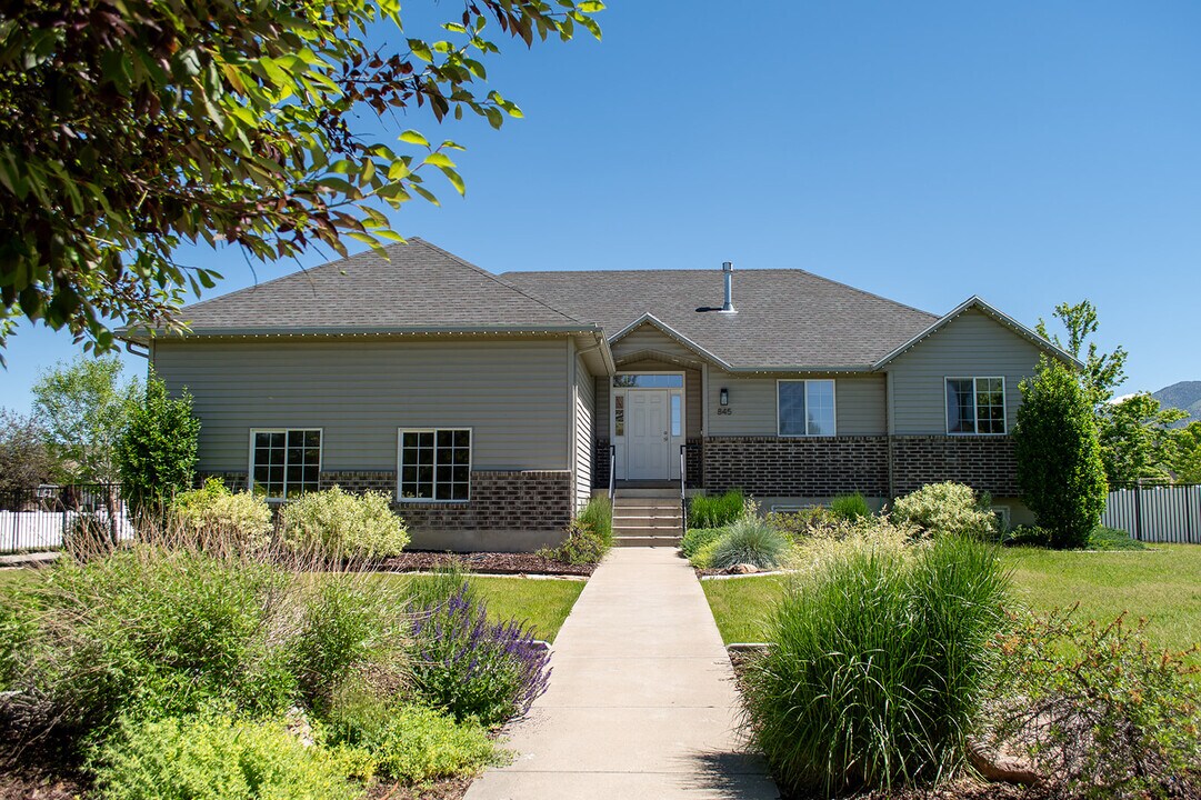 845 845 W in Logan, UT - Building Photo