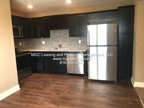 130 Barberry Ln in Raymore, MO - Building Photo - Building Photo