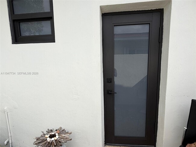 property at 673 W 60th St