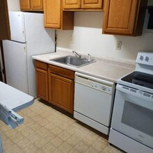 154 Cameron Rd in St. Louis, MO - Building Photo - Building Photo