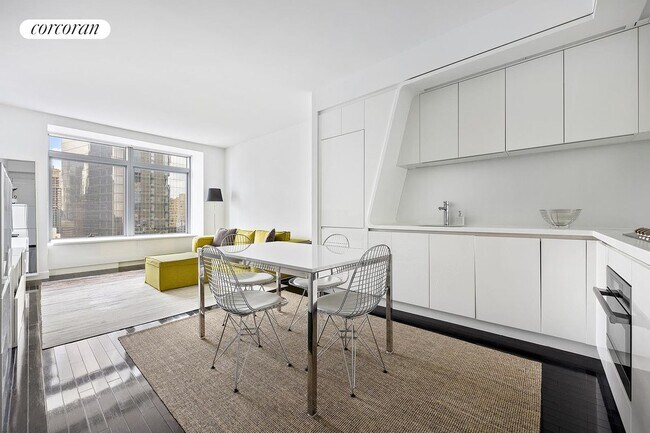 123 Washington St in New York, NY - Building Photo - Building Photo