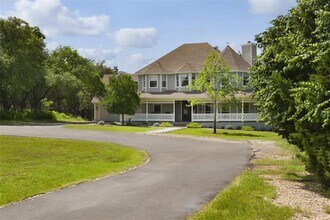 11505 SW Oaks in Austin, TX - Building Photo - Building Photo